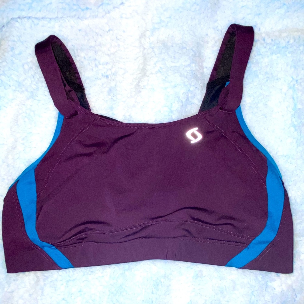 Sports bra Jubree 🌙3/$15🌙